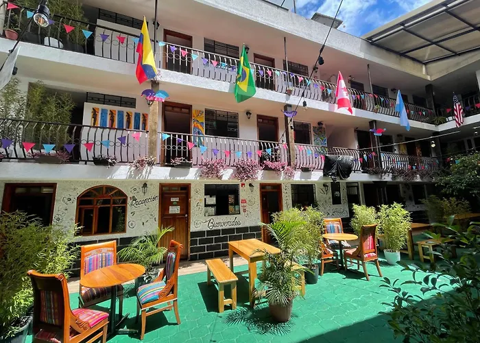 El Jardín Escondido Party Hostel